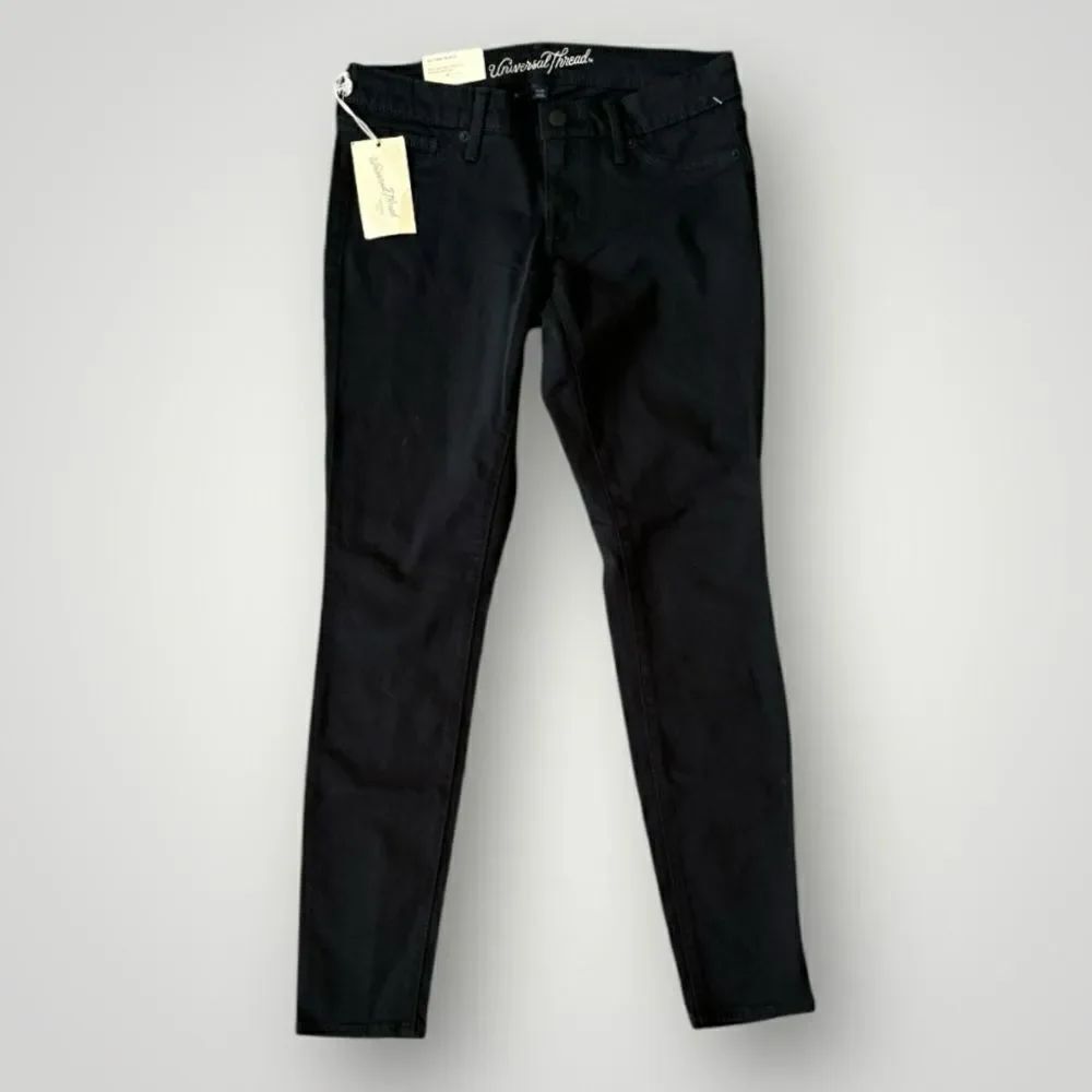 5 for $45 NWT Universal Thread Jeand Skinny Women Size 2/26 Black